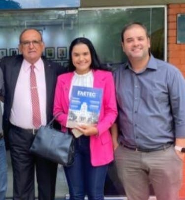 ​nepotismo-e-funcionario-fantasma-em-cardoso-moreira:-denuncia-envolve-radialista-famoso-e-seu-irmao