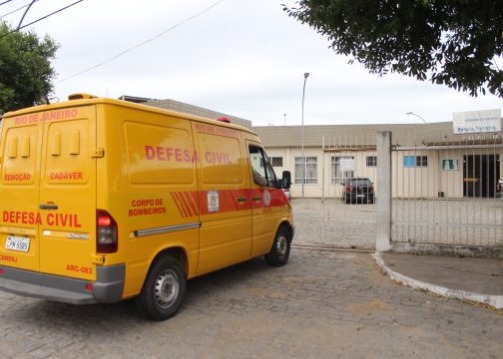 motociclista-morre-apos-bater-em-poste-em-campos