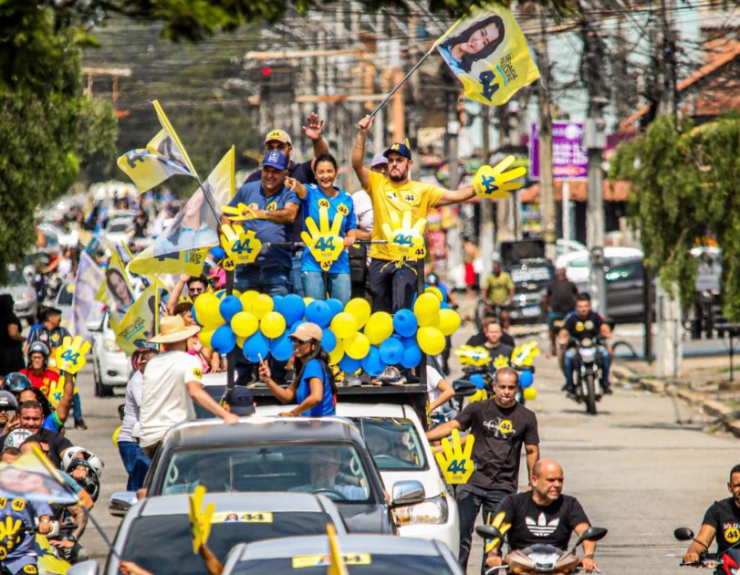 grande-carreata-na-disputa-pela-prefeitura-de-campos,-mostra-forca-da-delegada-madeleine