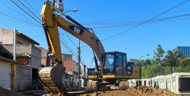 trabalhadores-sao-soterrados-durante-obra-em-campos