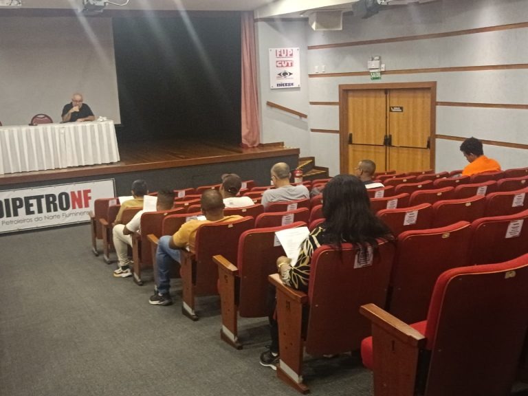 trabalhadores-da-hotelaria-nas-plataformas-da-bacia-de-campos-anunciam-greve-a-partir-do-proximo-dia-9