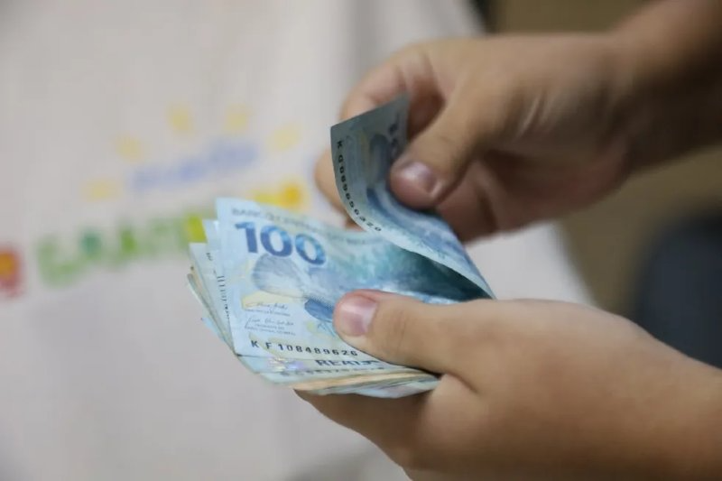 parcela-unica-ou-1a-parte-do-13o-deve-ser-paga-ate-hoje