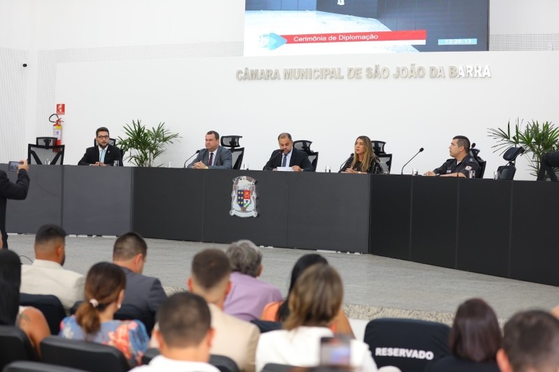 carla-caputi,-vice-prefeito-e-vereadores-eleitos-sao-diplomados-em-sao-joao-da-barra