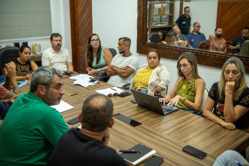 reuniao-discute-logistica-dos-desfiles-no-carnaval-de-sjb