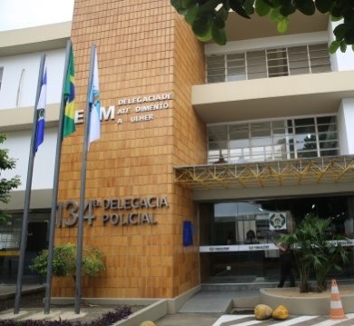 violencia-em-campos:-familia-e-rendida-em-rua-do-flamboyant-e-tem-carro-roubado