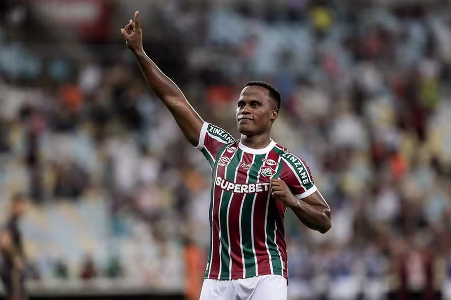 fluminense-encaminha-venda-de-craque-colombiano-para-o-futebol-ingles