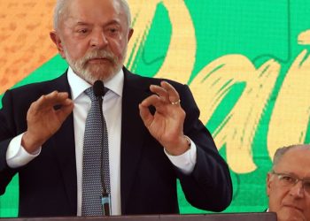 Lula envia na quarta ao Congresso projeto que regula redes sociais