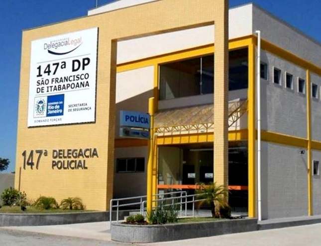 Seis criminosos assaltam residência, agridem vítima e fogem com carro roubado em SFI