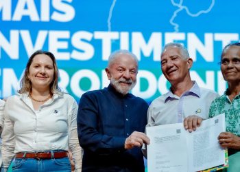 Bolsonaro está tendo o direito de se defender, diz Lula