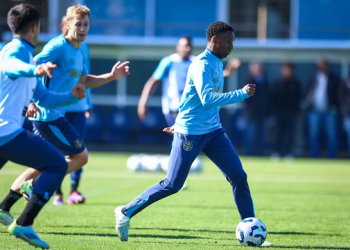 Joia do Grêmio, campista Gabriel Mec é novamente alvo de clube europeu