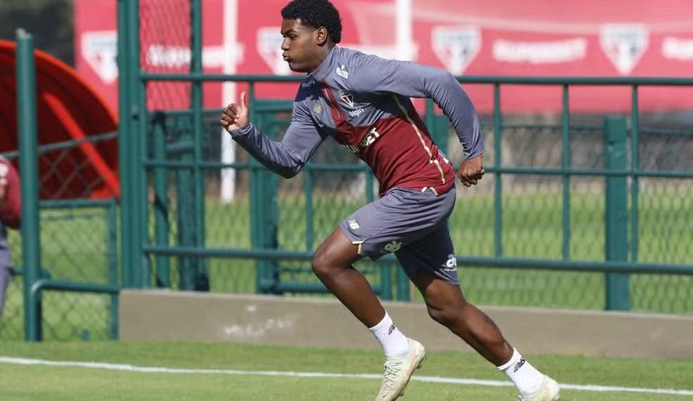 Cria do São Paulo, campista Lucas Ferreira está perto de se transferir para o futebol europeu