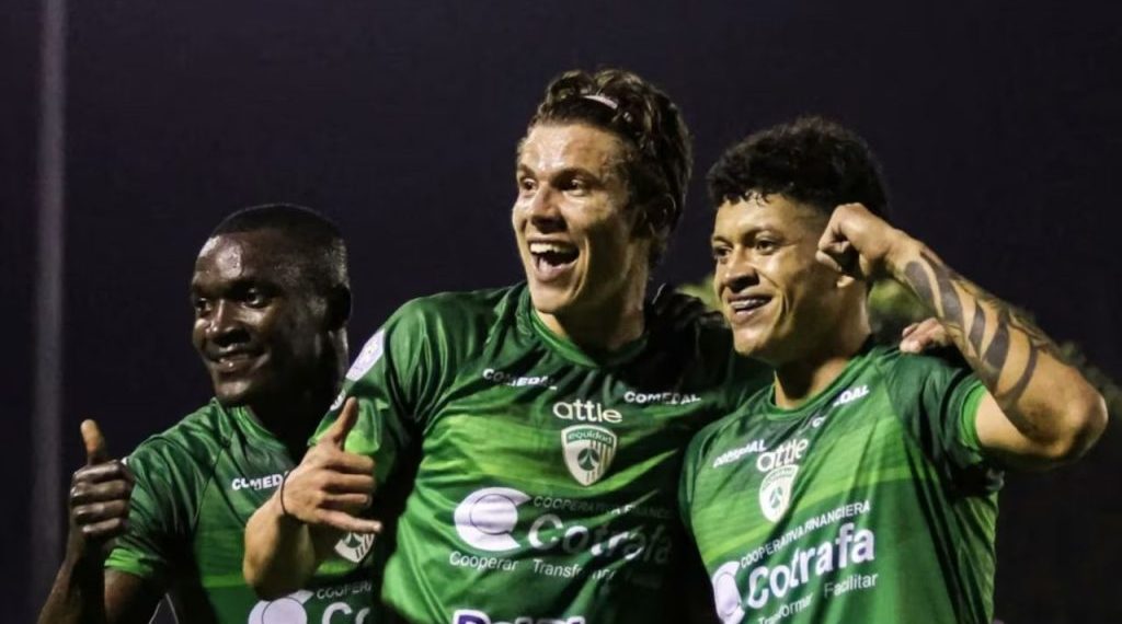 Pitbull na Colômbia, volante reencontra Viveros no Athletico