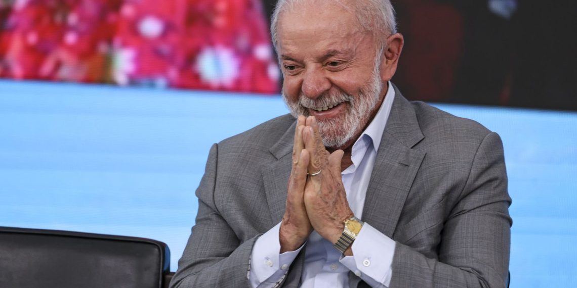 Lula descarta desafiar EUA, mas diz que Brasil não é republiqueta