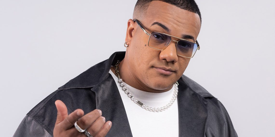 Sucesso do pagode, Vitinho se apresenta na Praça São Salvador nesta terça-feira