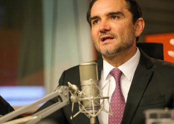 Celso Sabino confirma a Lula que deixará Ministério do Turismo