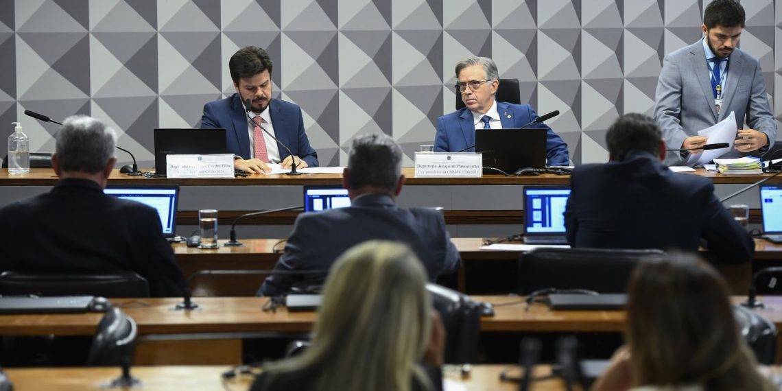 Tarifa social de energia elétrica é aprovada em comissão do Congresso