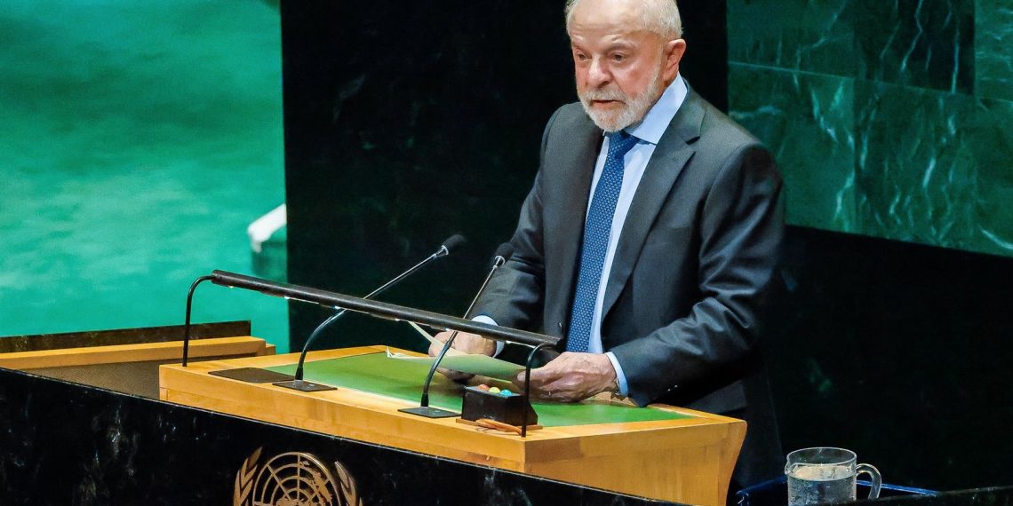 Lula diz que manifestações são “espetáculo da democracia” 