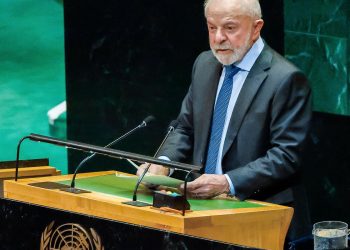 Lula diz que manifestações são “espetáculo da democracia” 