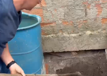 Polícia prende traficante e encontra mais de 600 saquinhos de drogas enterrados em tonel em Macaé