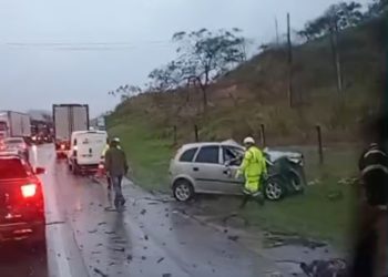 Acidente na BR-101 deixa dois mortos e três feridos em estado grave