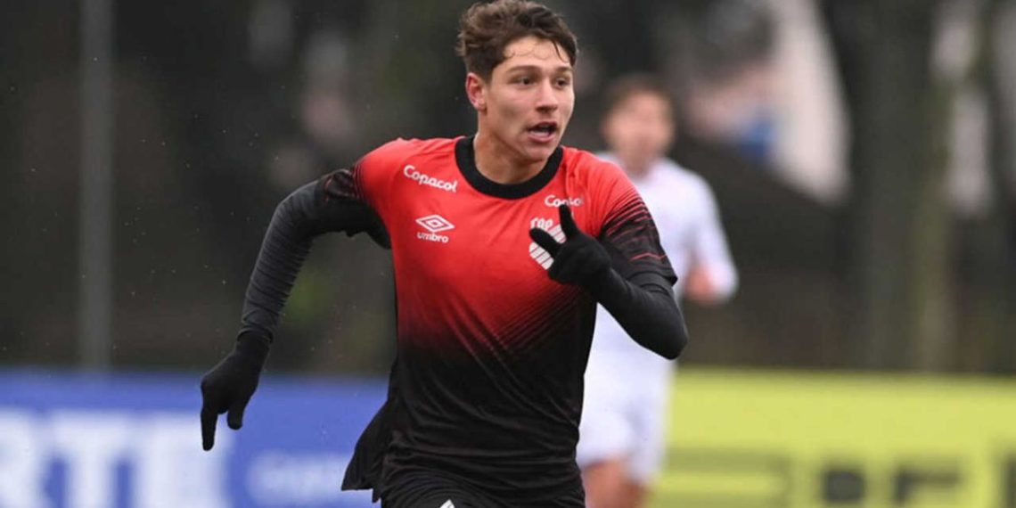 Promessa do Athletico sofre lesão grave às vésperas de estreia na Taça FPF