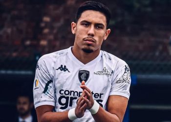 Coritiba renova contrato de atacante que retornou do futebol europeu