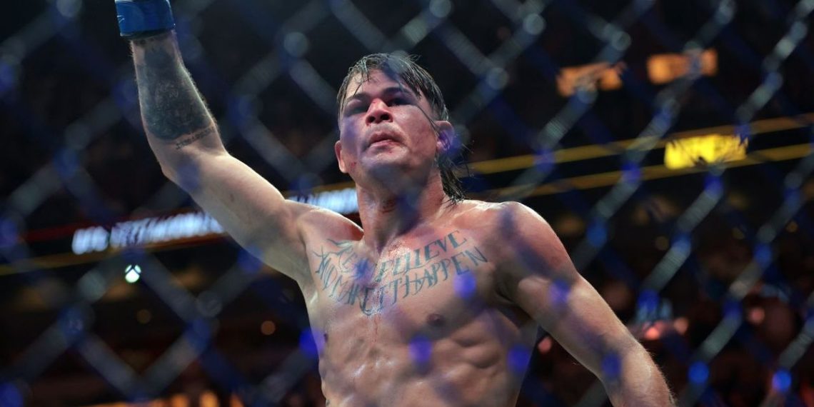 Noche UFC: Diego Lopes cala Jean Silva com nocaute brutal