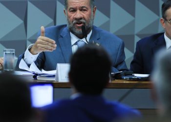 Lupi diz que governo acompanhava, mas sem dimensão de fraudes no INSS