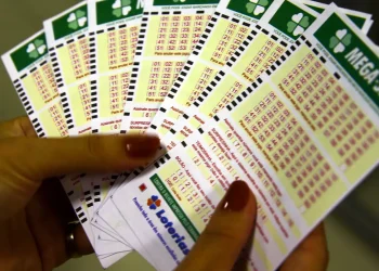 Mega-Sena acumula e prêmio principal vai para R$ 40 milhões