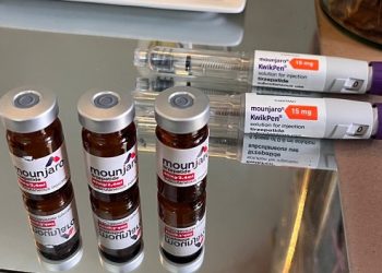 Dona de clínica de estética em Campos é presa após polícia encontrar canetas emagrecedores vencidas