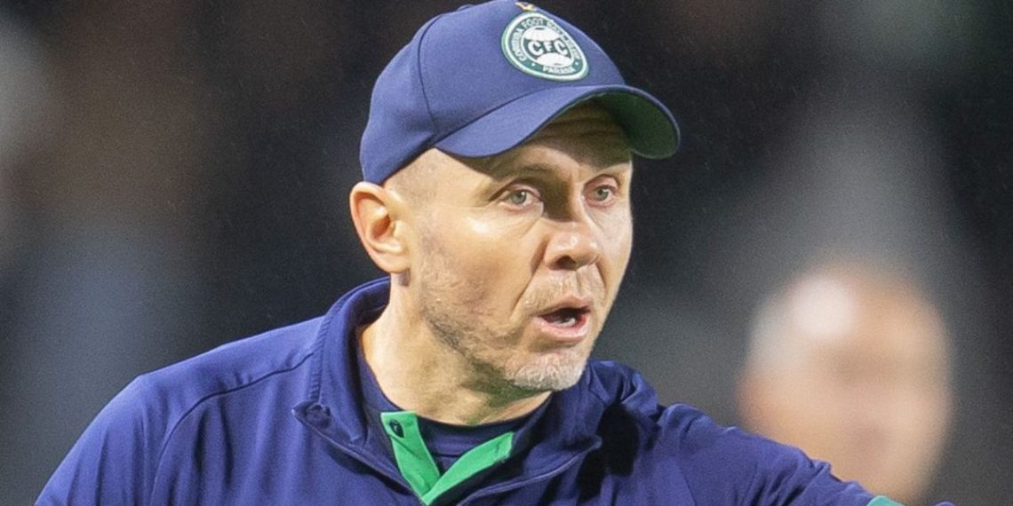 Técnico do Coritiba dispara contra torcedores dos bairros Batel e Cabral por vaias