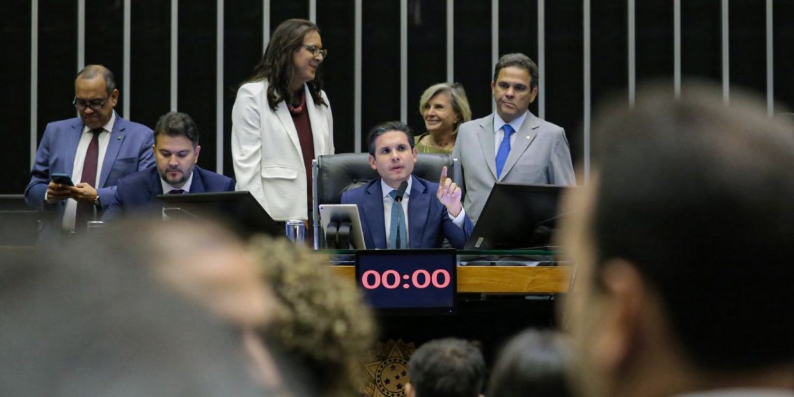 PEC da Blindagem pode barrar ações contra corrupção no uso de emendas