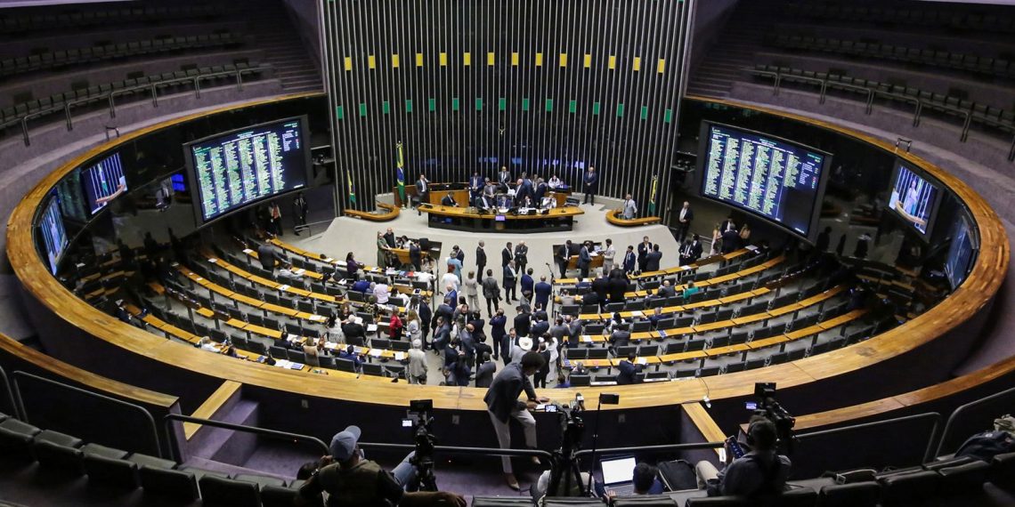 PL que isenta IR até R$ 5 mil será votado na quarta, 1º de outubro