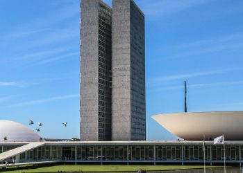 Advogado diz que houve conivência de servidores com fraudes do INSS