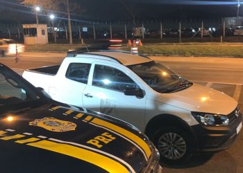 PRF prende em Campos dupla que estava com Saveiro roubada no início de setembro