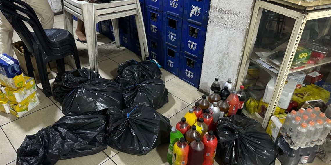 Destilados e cervejas vencidas, proprietário preso: veja balanço da apreensão em depósito de Campos