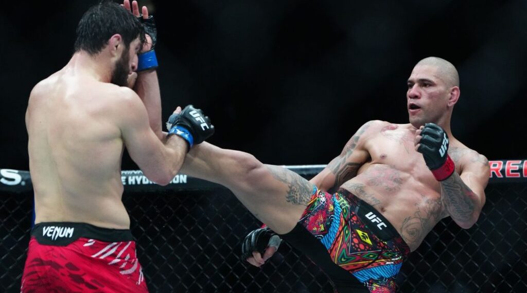 Brasileiro faz revelação sobre luta criticada de Alex Poatan no UFC