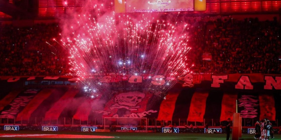 Athletico faz promoção para últimos jogos da Série B na Arena da Baixada