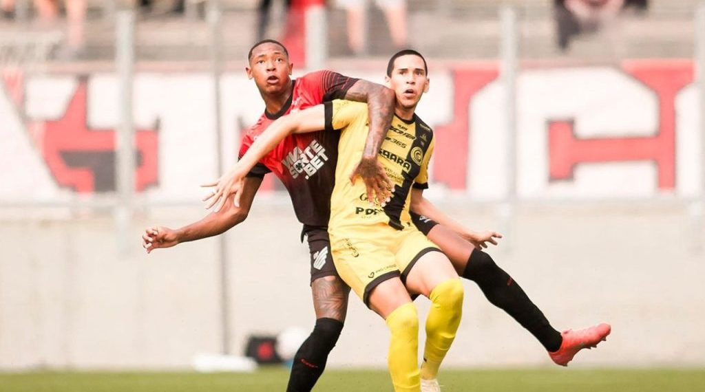 Taça FPF: Athletico desencanta; rodada tem acusação de racismo