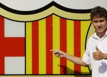 Ex-Coritiba relembra passagem relâmpago no Barcelona e defende Vitor Roque