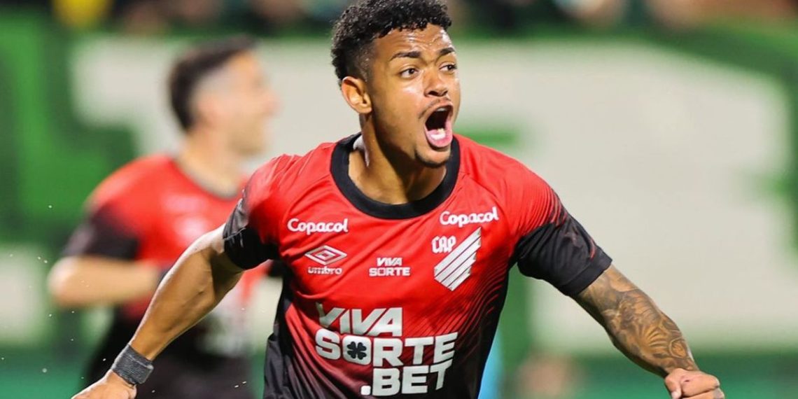 Athletico conta com novidades na delegação para o jogo contra o Remo