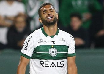 Coritiba tropeça no Couto Pereira e adia acesso na Série B