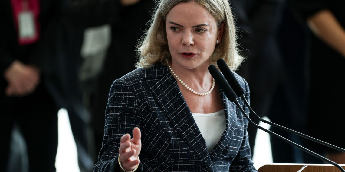 Derrite como relator do PL Antifacção contamina debate, diz Gleisi   