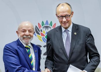 Após mal-estar sobre críticas a Belém, Lula se reúne com premiê alemão