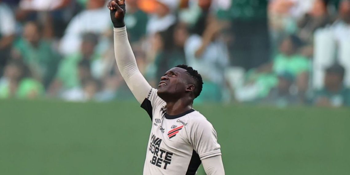 Coritiba adiou o acesso, mas o Athletico voltou a sonhar