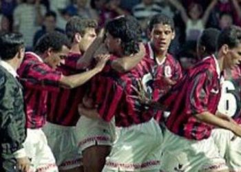 Mala branca, bastidores e título: A história secreta de Athletico e Coritiba