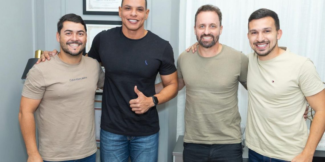 Maicon Cruz anuncia pré-candidatura a deputado estadual com apoio de vereadores de Campos