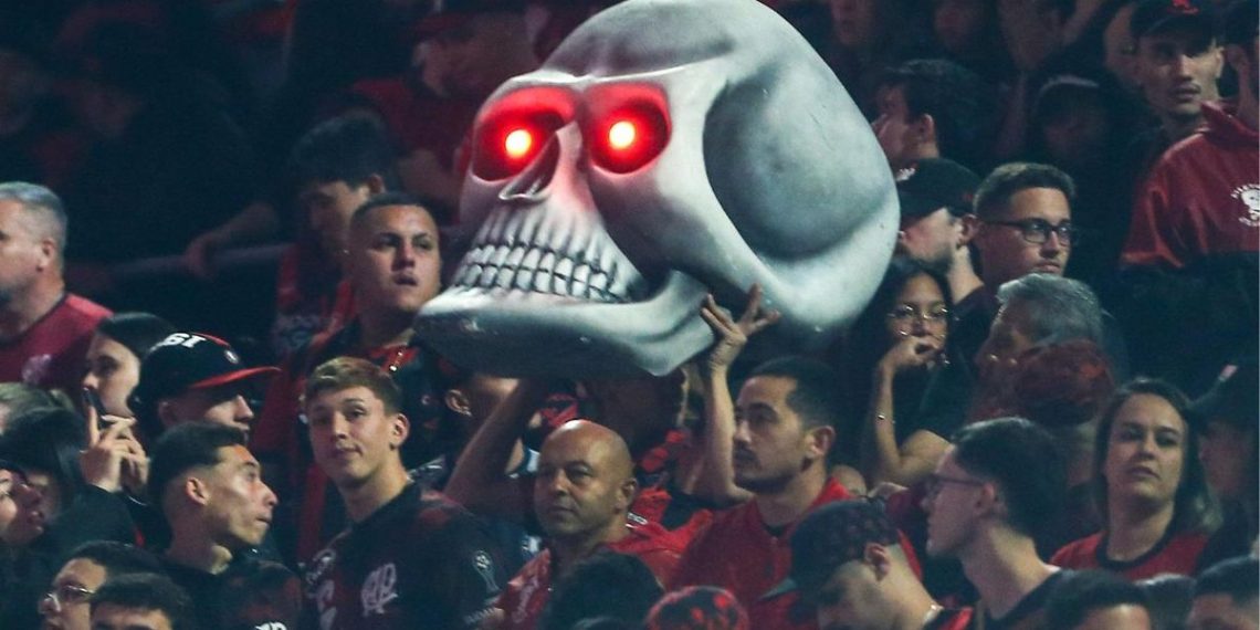 Athletico vive expectativa de recorde de público em decisão pelo acesso