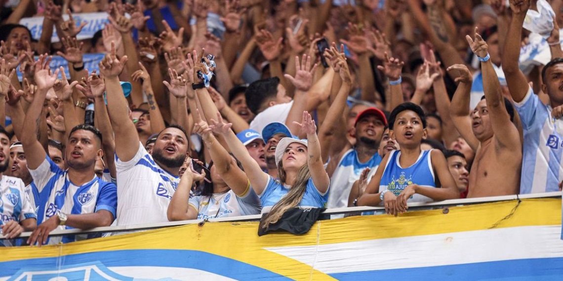 “Só a derrota interessa”: Torcedores do Paysandu fazem campanha por vitória do Coritiba