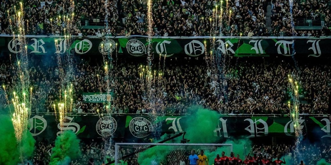 Coritiba mira recorde de público no Couto Pereira em jogo que pode valer acesso e título